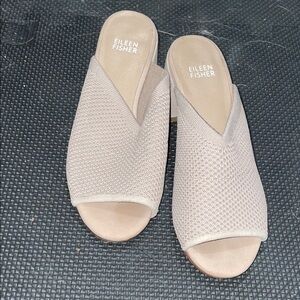 Eileen Fisher Women's Tan Textured Mules Size 7
